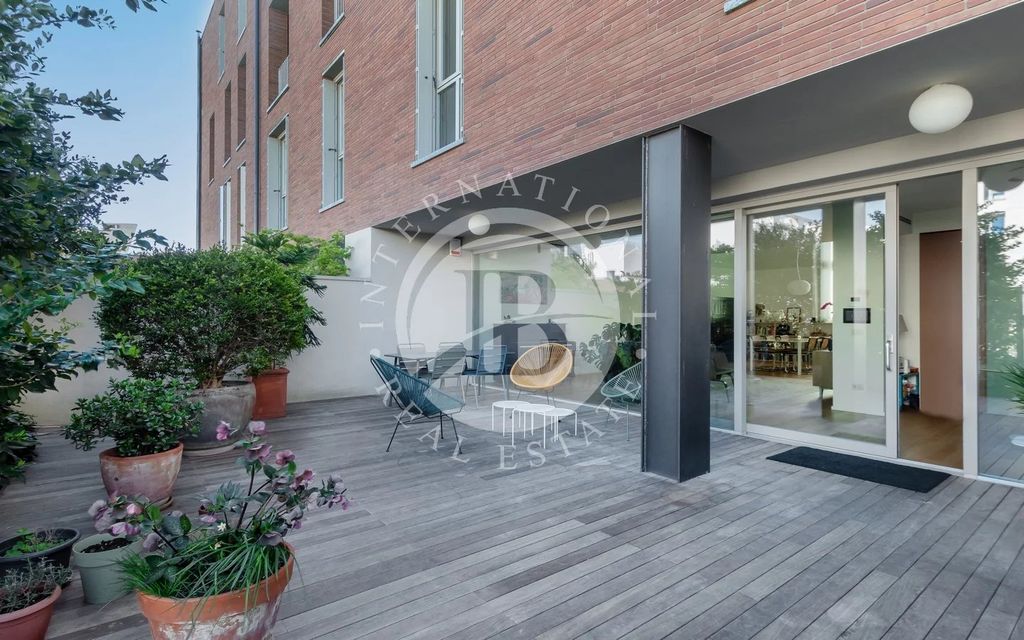 Property photo 3 of 33