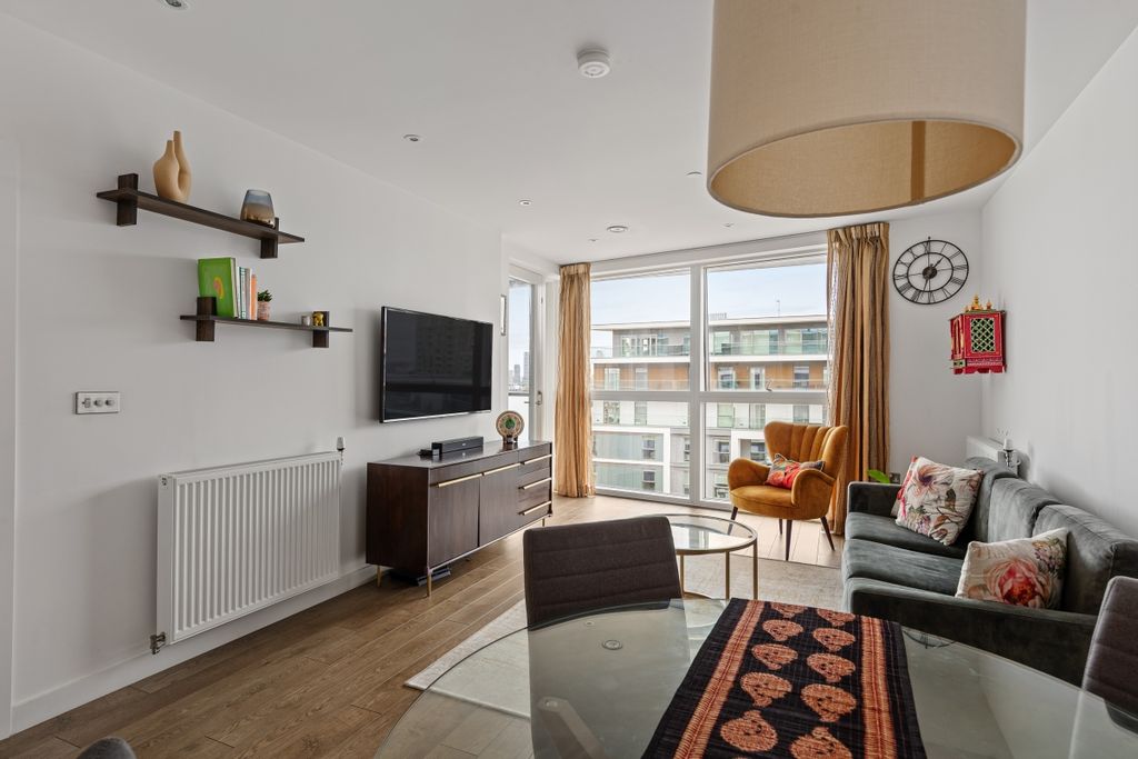 Property photo 3 of 16 094A6053