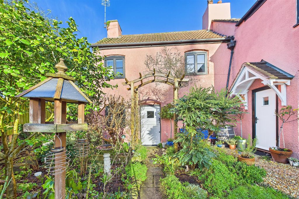 Property photo 1 of 28