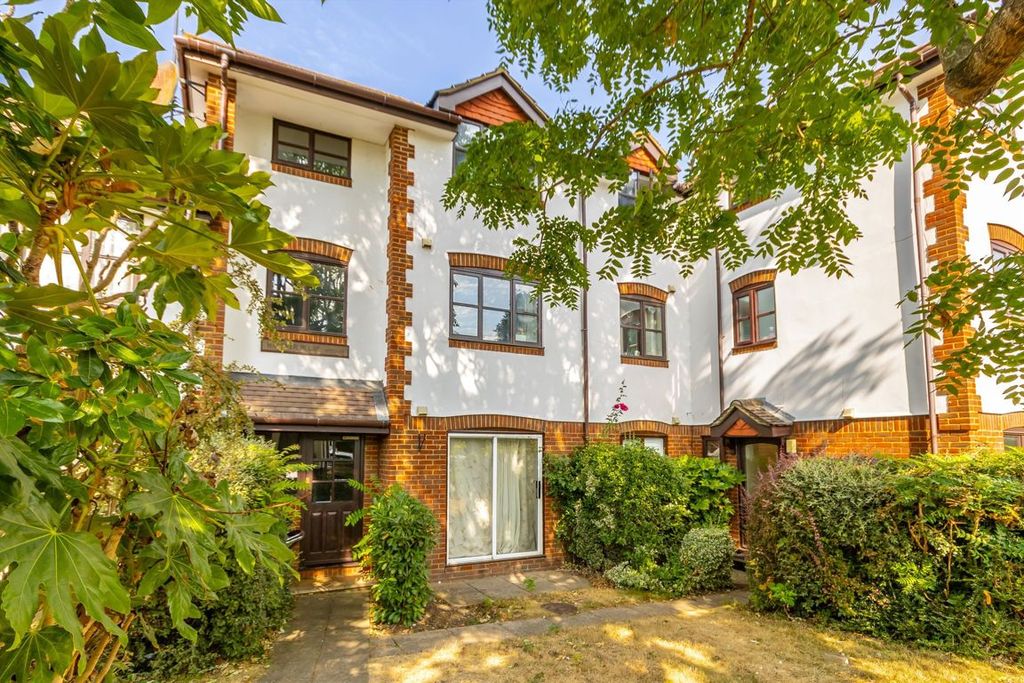 Property photo 1 of 1