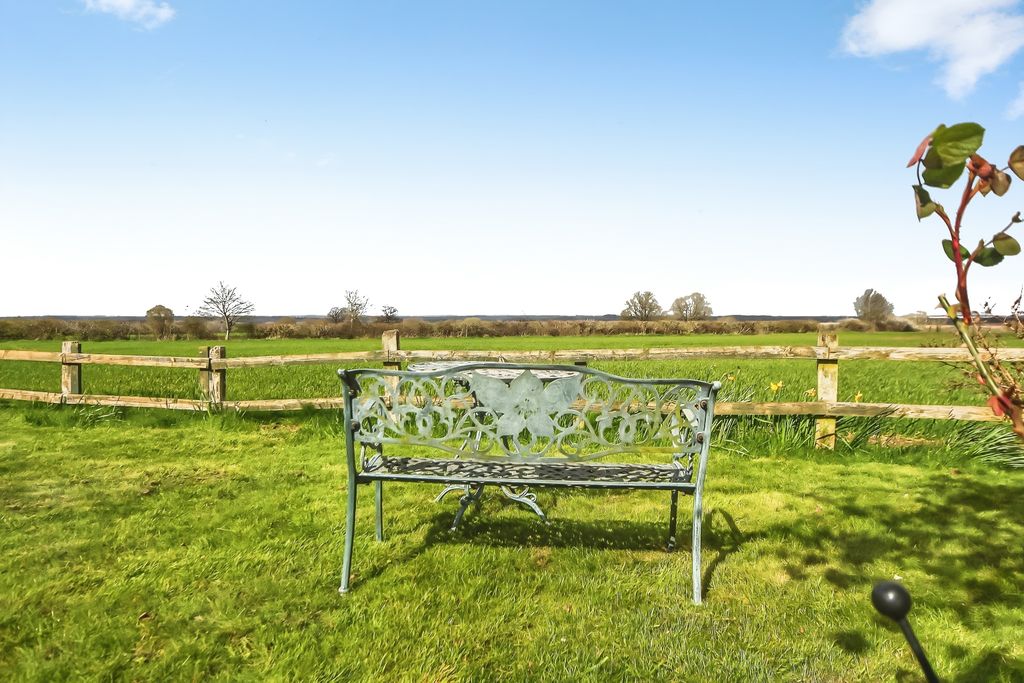 Property photo 2 of 29 24d96E94-Image00051.Jpg