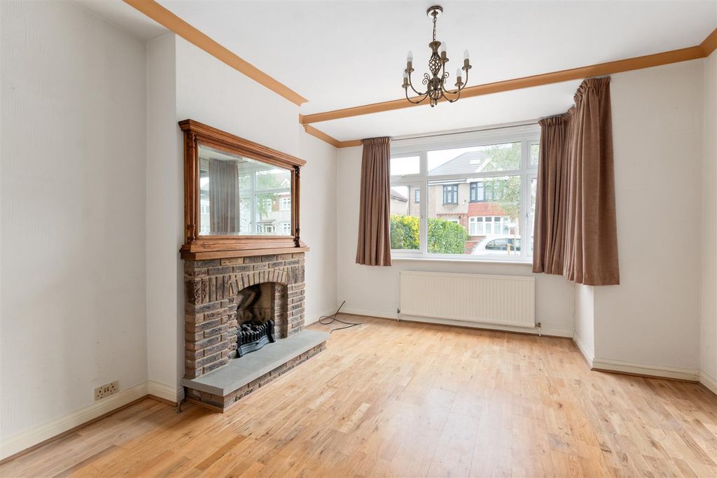Property photo 2 of 12 Monkleigh Road