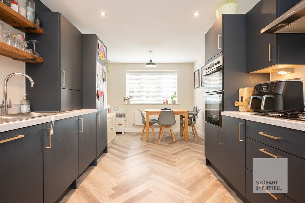 Property photo 3 of 18 Kitchen Diner