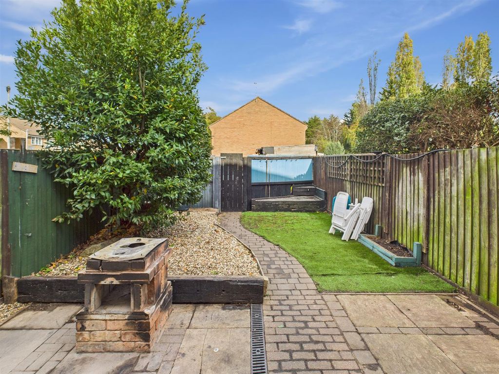 Property photo 3 of 12