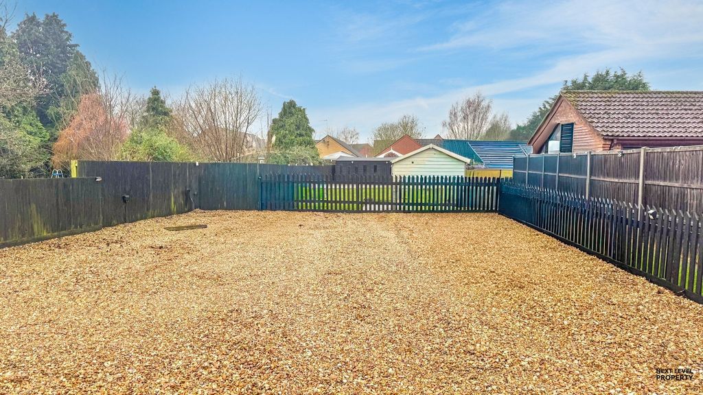 Property photo 3 of 21