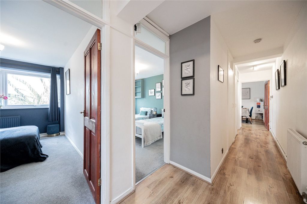 Property photo 3 of 15 Picture No. 12