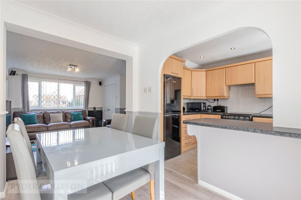 Property photo 1 of 16 Dining/Kitchen