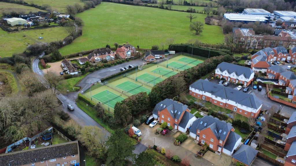 Property photo 2 of 30 Location