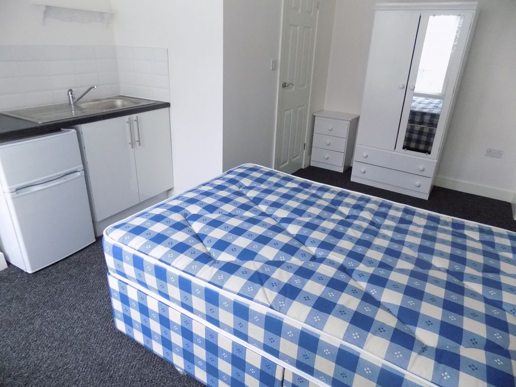 Property photo 2 of 10 5881