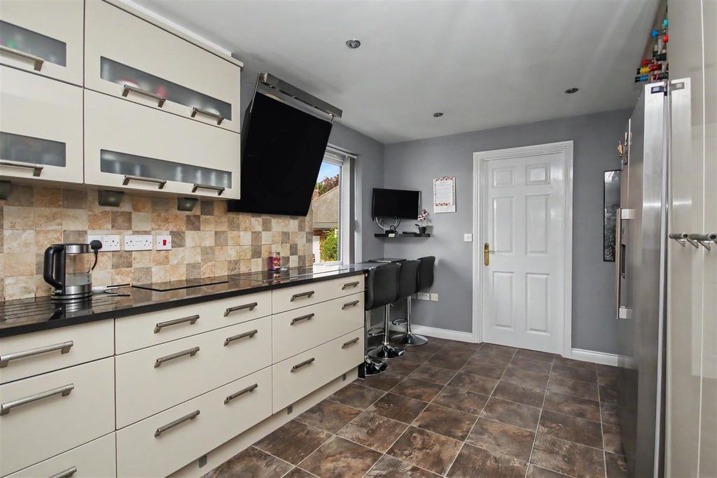 Property photo 3 of 24 Img_8334.Jpg