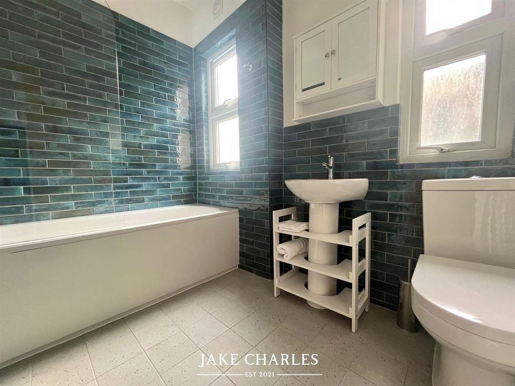 Property photo 3 of 13 Cfe13Fe1-3325-41c1-9d94-7c1c2F544695.Jpg