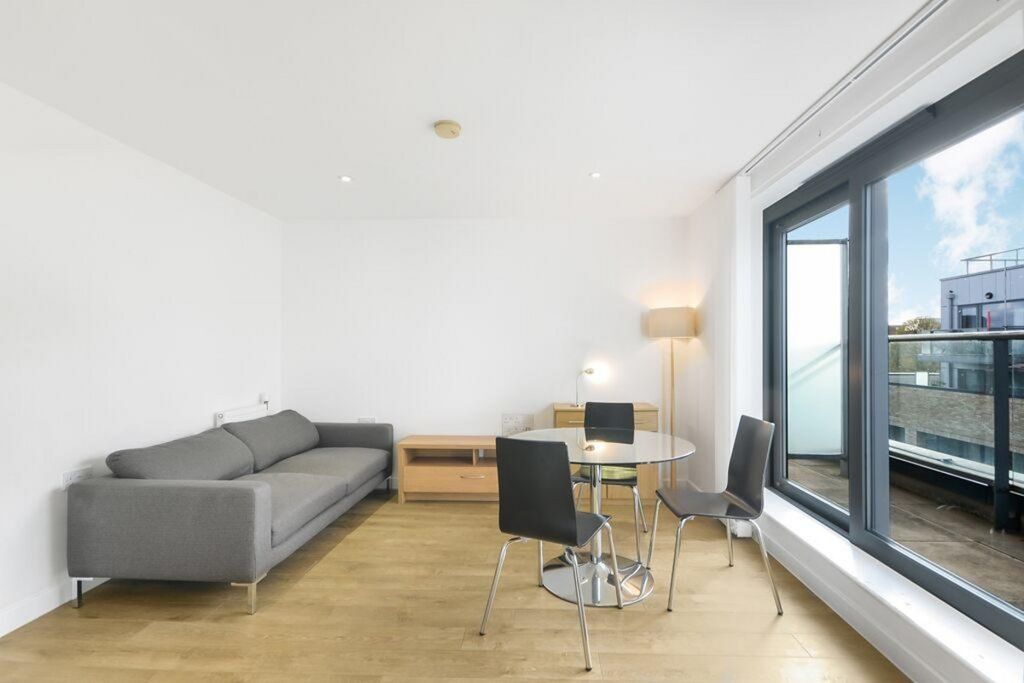 Property photo 2 of 12
