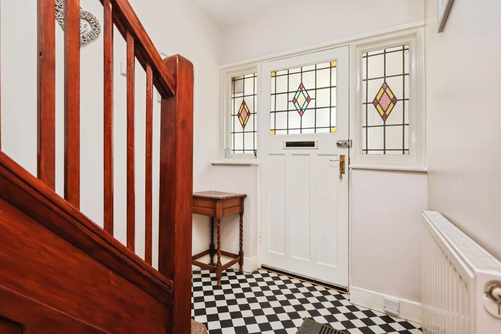 Property photo 2 of 17
