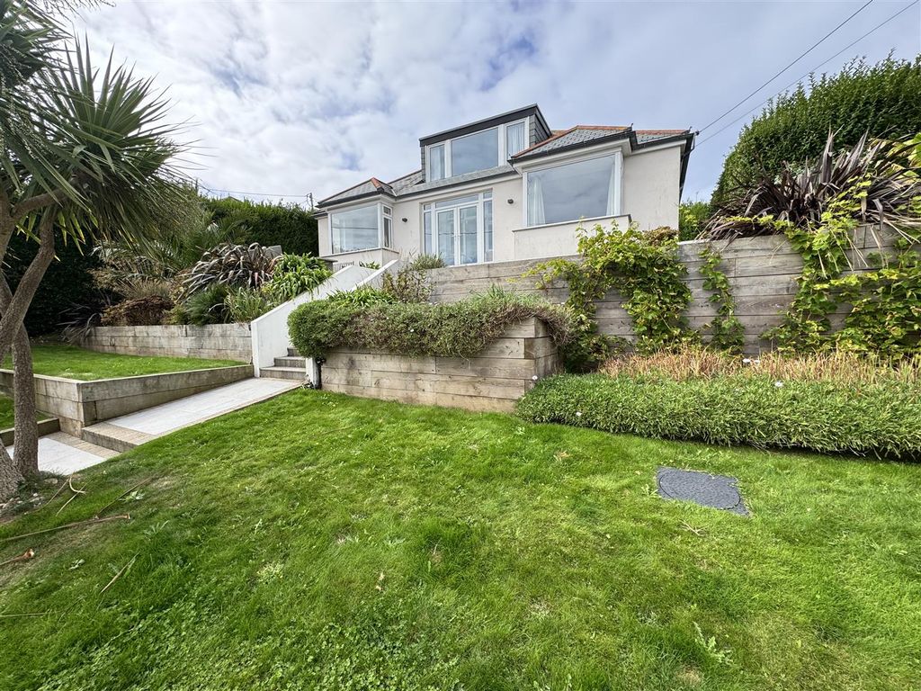Property photo 1 of 31 Front