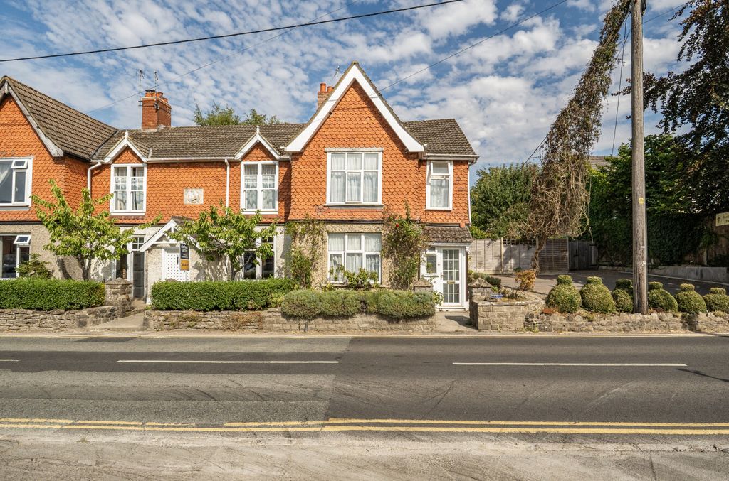 Property photo 1 of 13 15033522