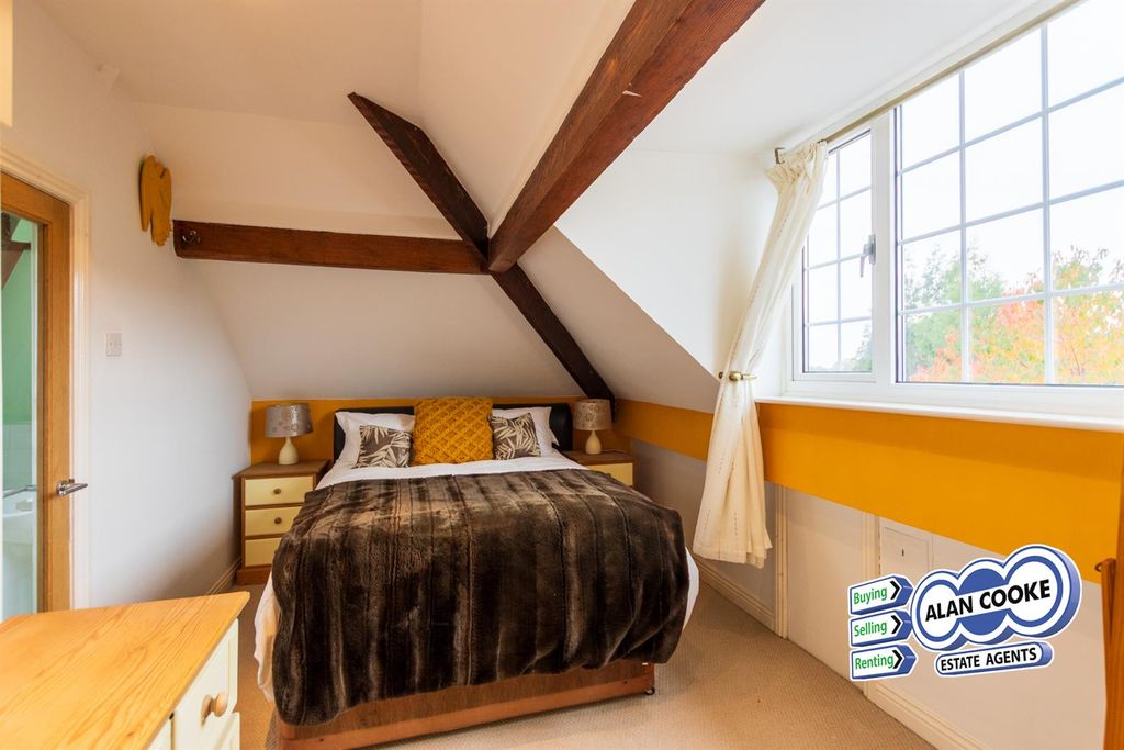 Property photo 3 of 13 Bedroom 1