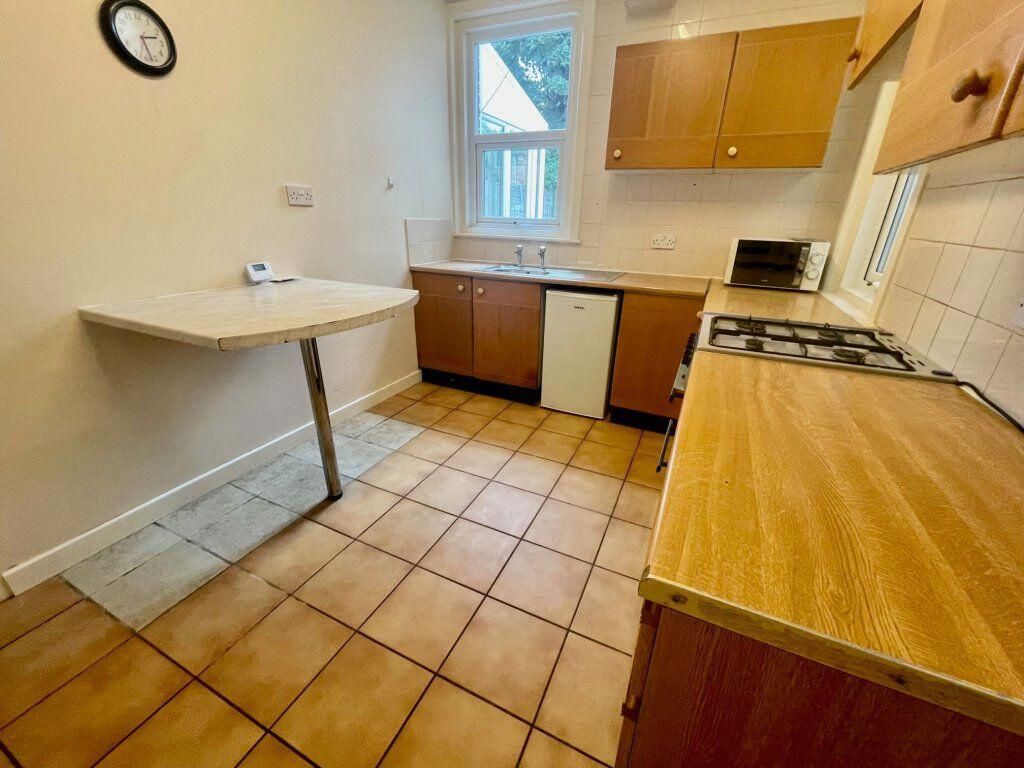 Property photo 3 of 5