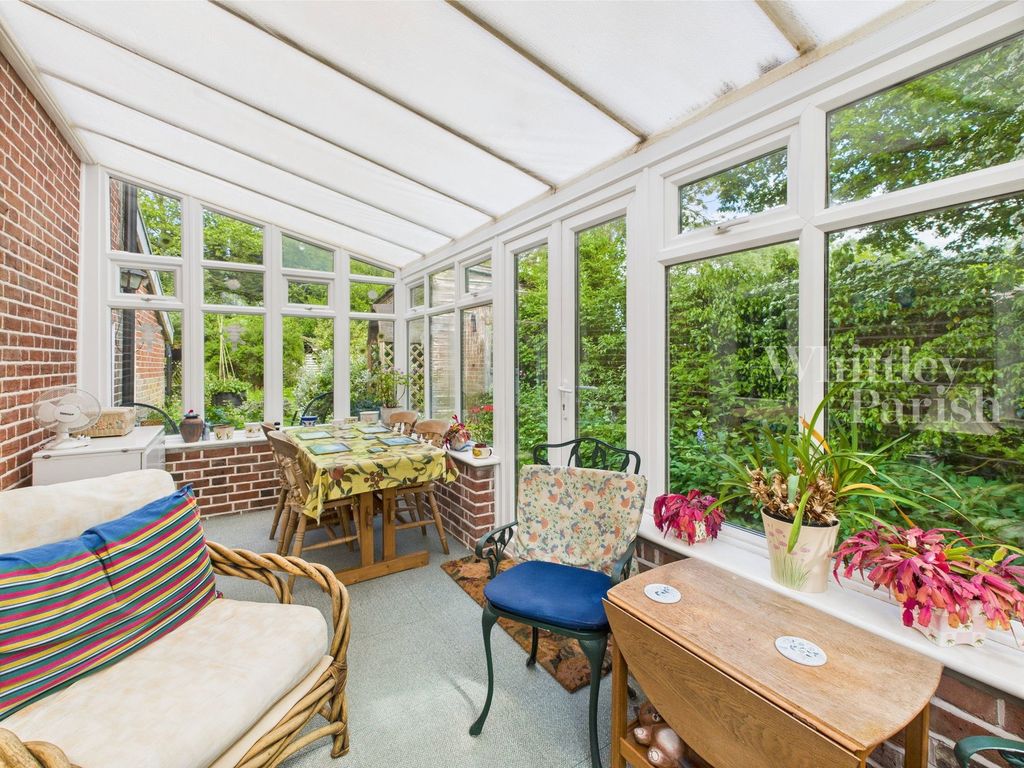 Property photo 3 of 27