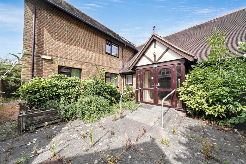 Property photo 1 of 35 River House, 70 Junction Road, Andover Sp10 3Qx