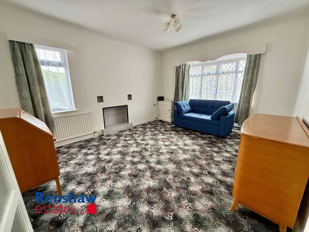Property photo 3 of 15 L