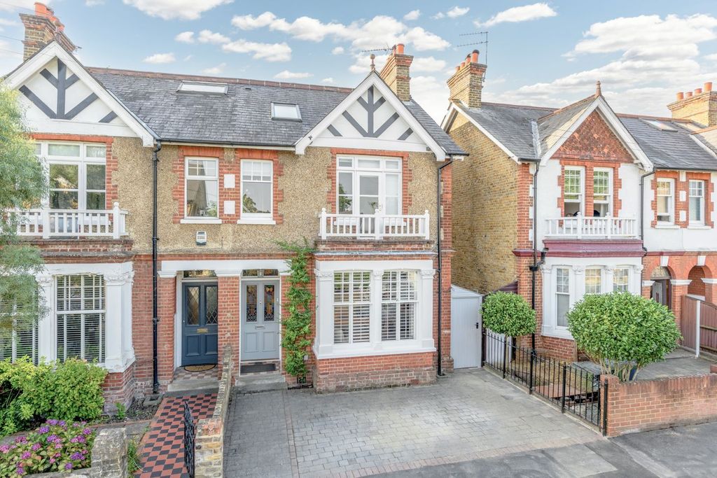 Property photo 1 of 17