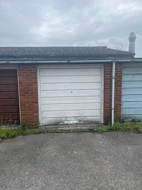 Property photo 1 of 4