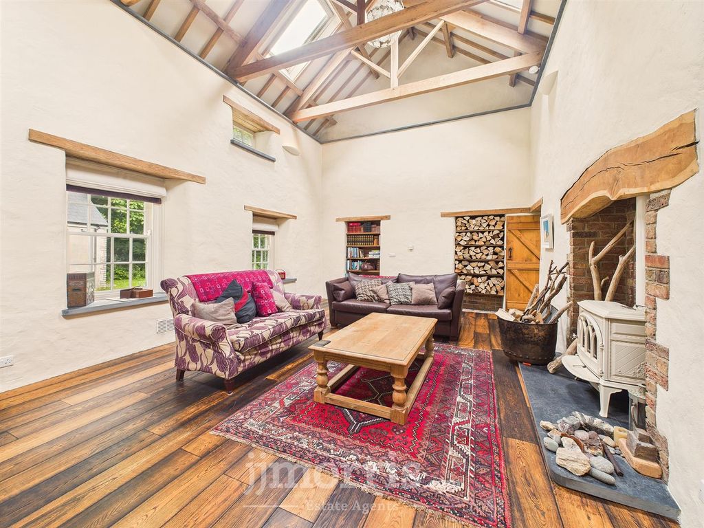 Property photo 3 of 31 Lounge/Dining Room