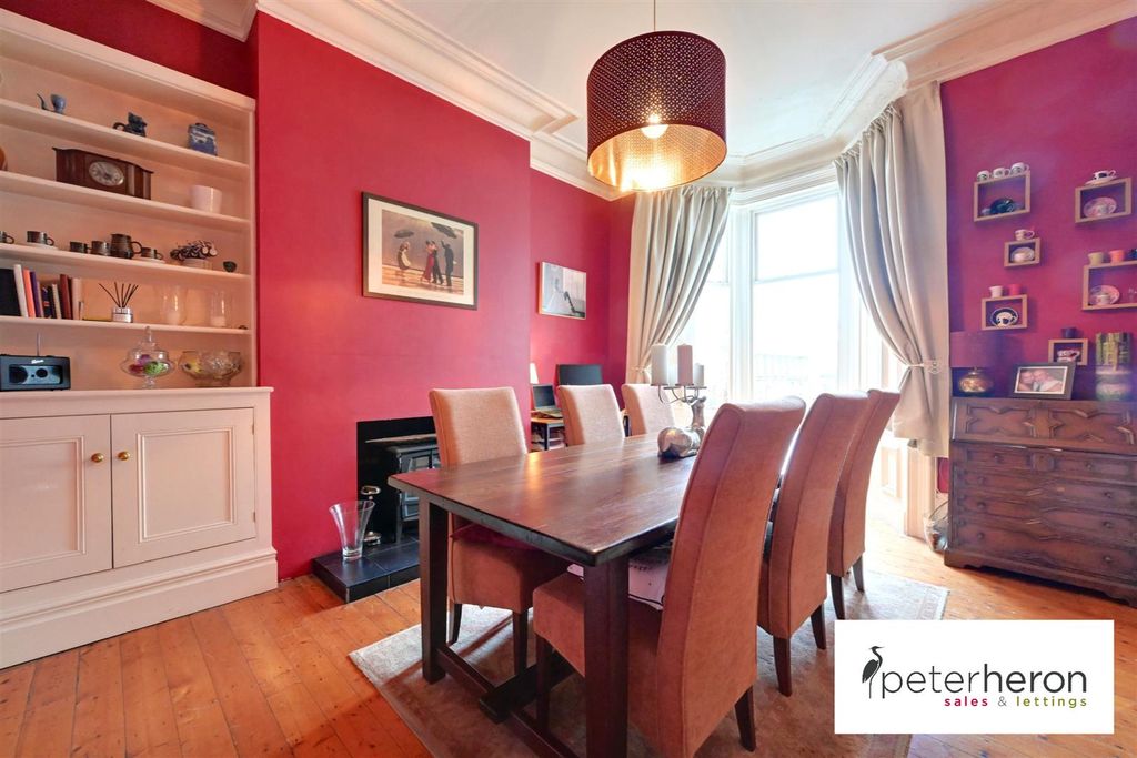 Property photo 3 of 15 Dining Room