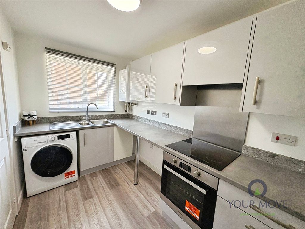 Property photo 2 of 9 Breakfast Kitchen