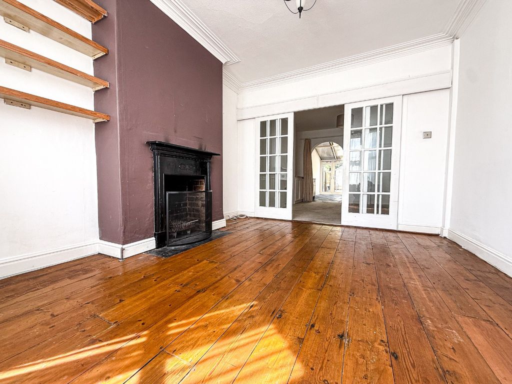 Property photo 2 of 17 4840044