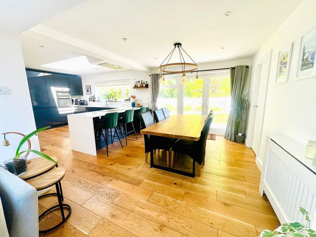 Property photo 3 of 20 3 - Kitchen/Reception