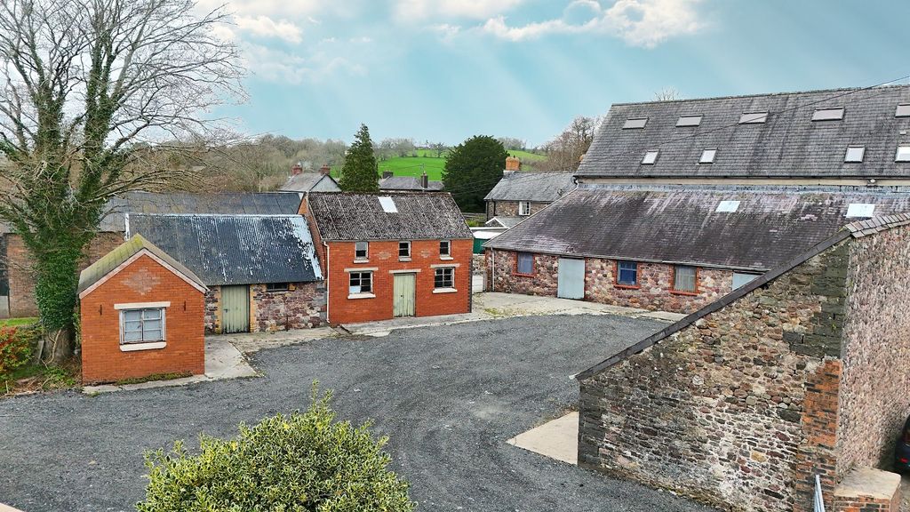 Property photo 3 of 27 Not Specified