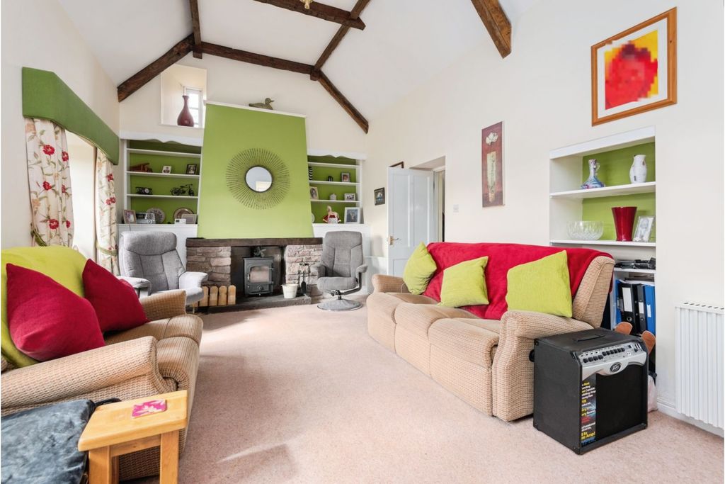 Property photo 1 of 23 Living Room