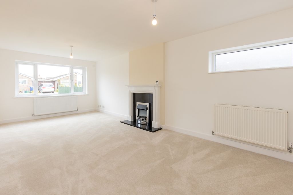 Property photo 3 of 13 Living Room