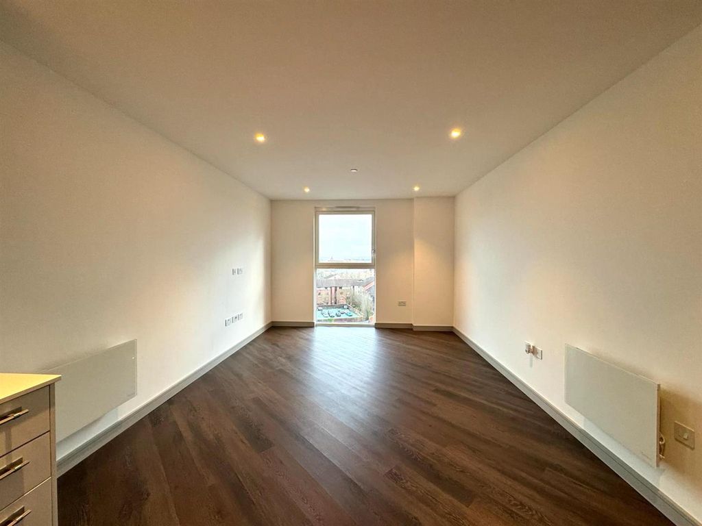 Property photo 3 of 27 Living Room Pic 3.Jpeg