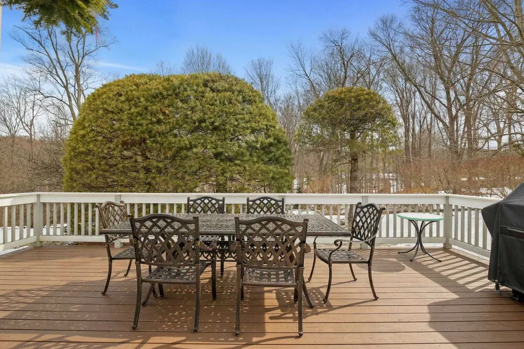 Property photo 3 of 24 <Alttext/>
