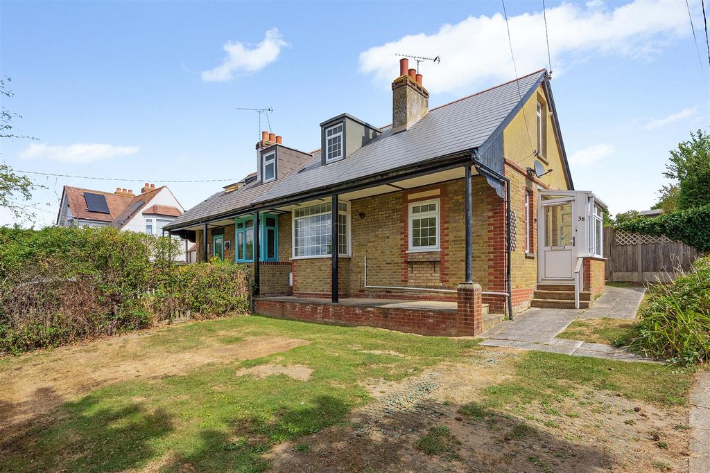 Property photo 1 of 16 Millstrood Road, Whitstable