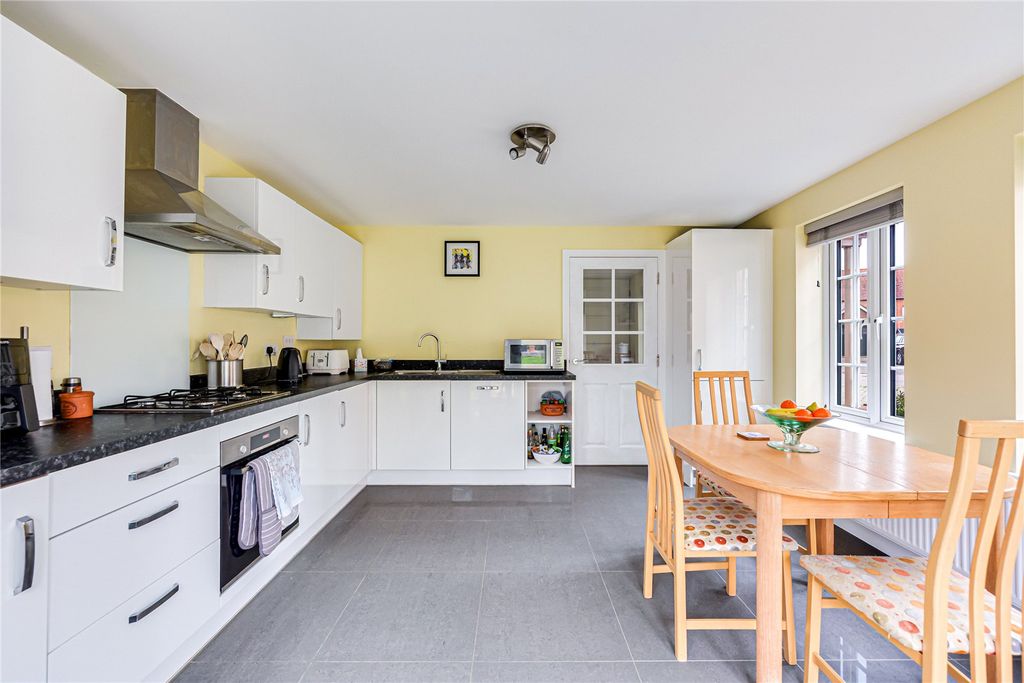 Property photo 2 of 10 Picture No. 06