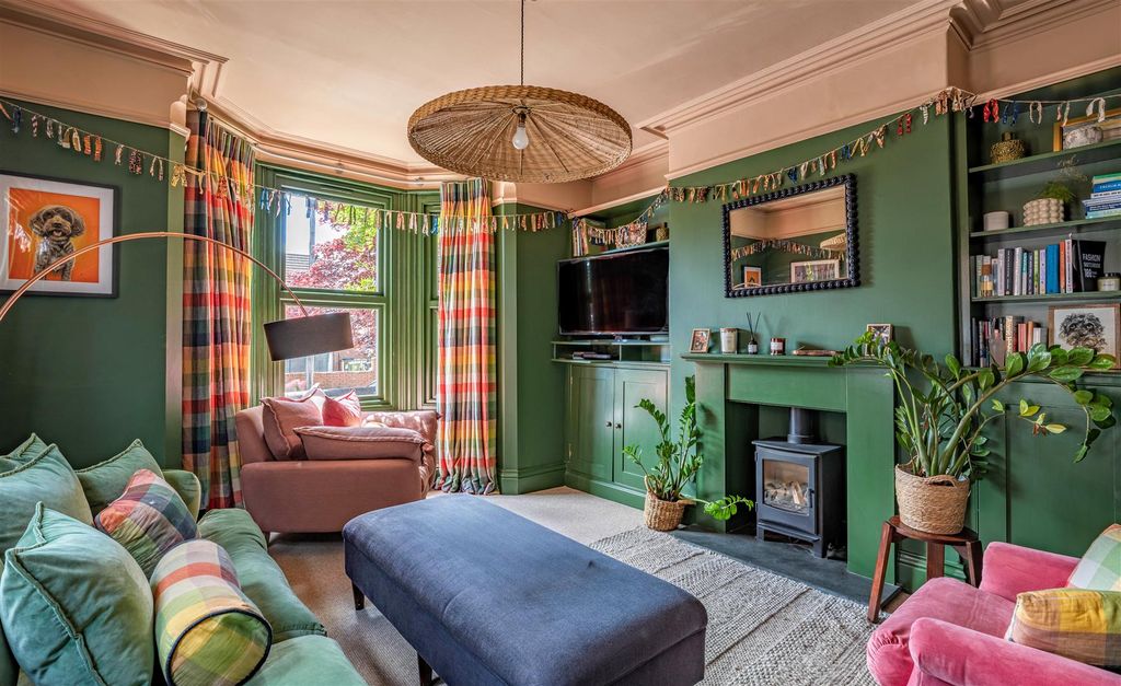 Property photo 3 of 30 Sitting Room