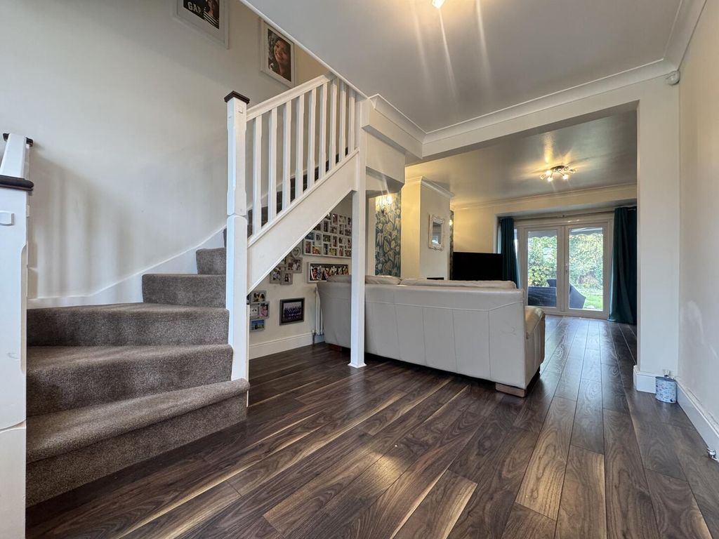 Additional image 7 of 3 bed semi-detached house for saleGordon Road, Grays RM16