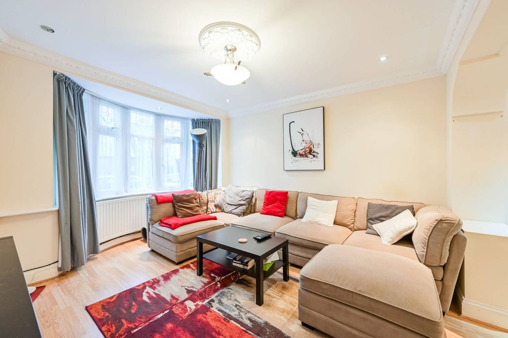 Property photo 1 of 30