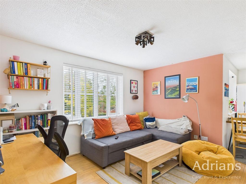 Property photo 3 of 9