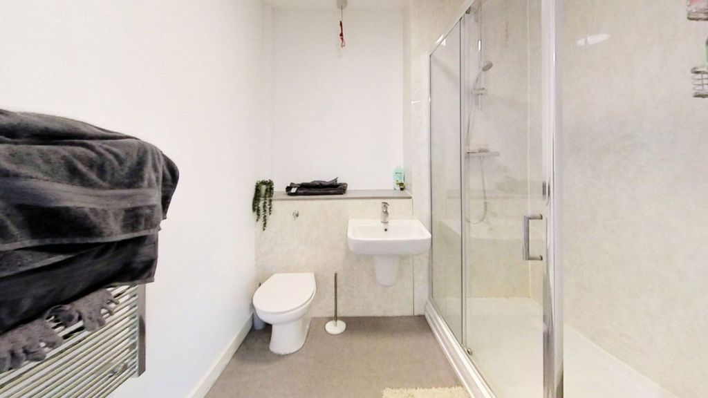 Property photo 2 of 4