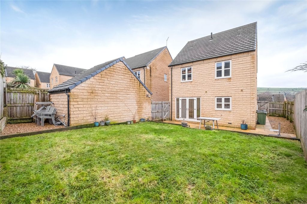 Property photo 2 of 21 Outside Rear