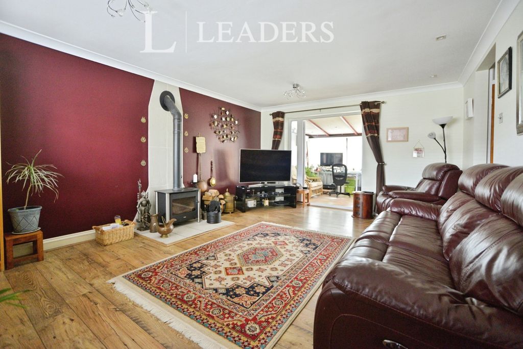 Property photo 3 of 16 Pbox-Img.Jpg