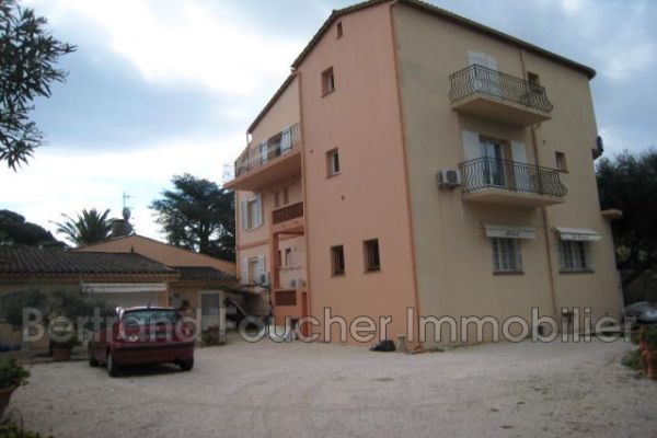 Property photo 1 of 2