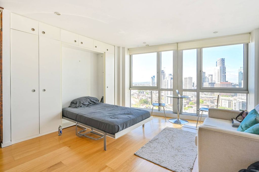 Property photo 1 of 4