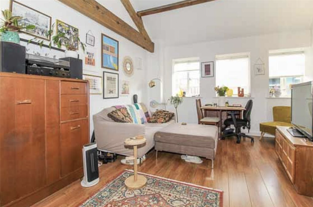 Property photo 3 of 4 4. Living.Png