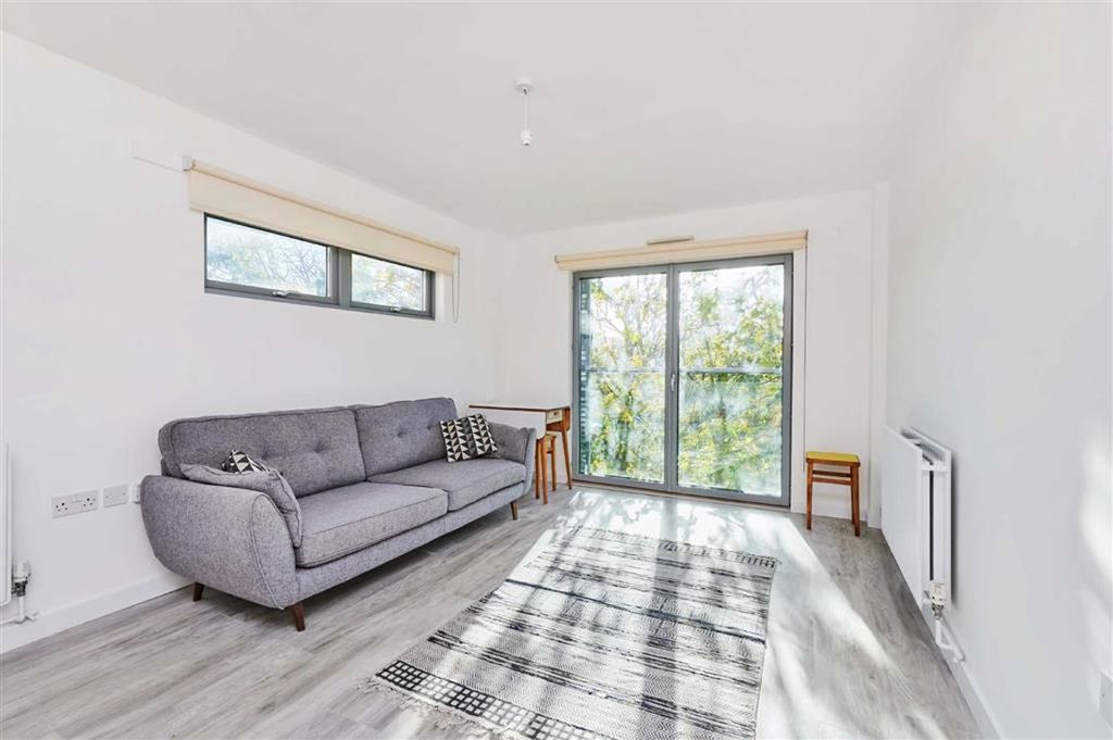Property photo 2 of 6