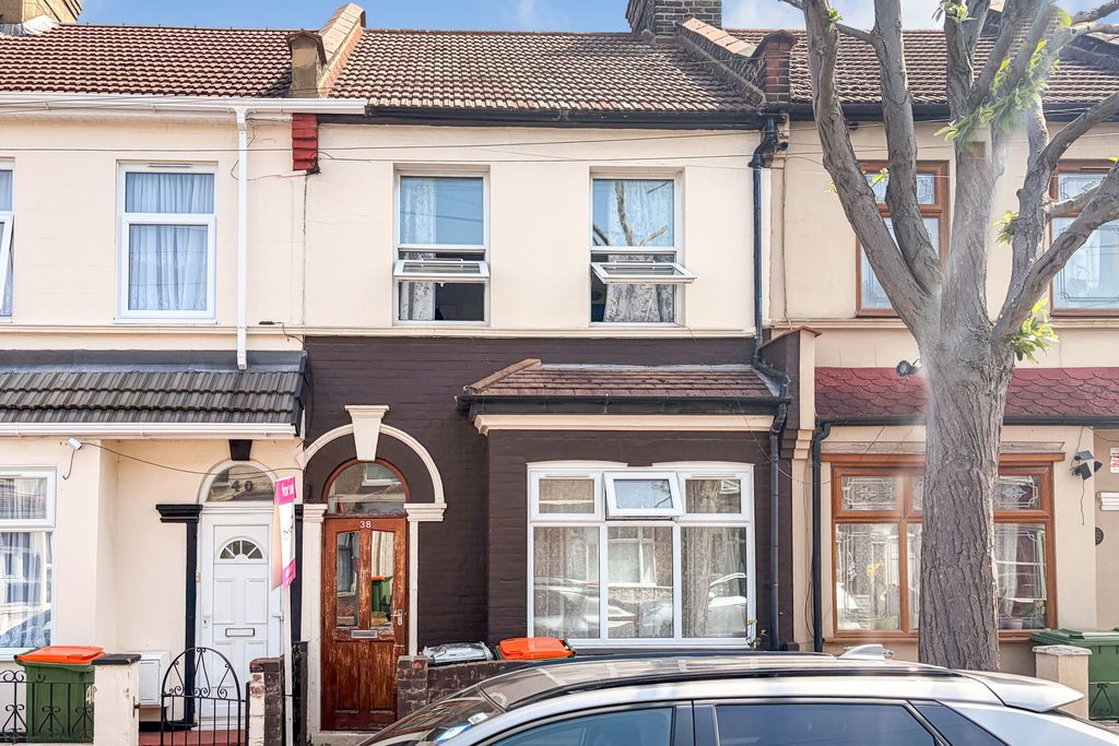 Property photo 1 of 2 38 St Olaves Road, East Ham, London E6 2Pa
